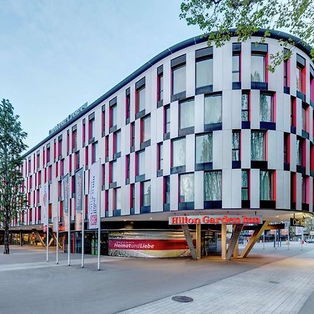 Hilton Garden Inn Stuttgart Neckarpark Exterior foto